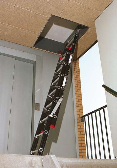 Afbeeldingen van Altrex 2-delige Liftmachinekamerladder ZML 2040 2 x 8